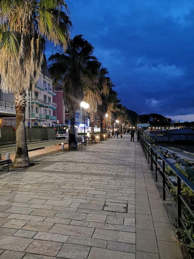Ferienwohnung Raggio Di Sole Sestri Levante Exterior foto